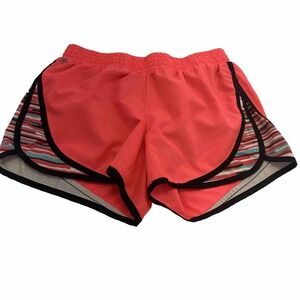 Tek Gear Women's activewear shorts Athletic stripes  Small‎ inner pocket